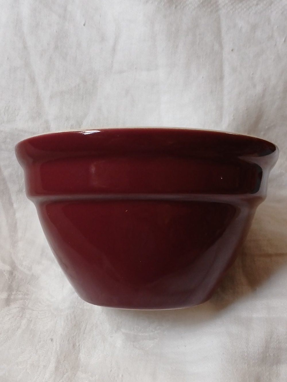 Hall #1093 Small Mixing Bowl 6" Diameter Burgandy